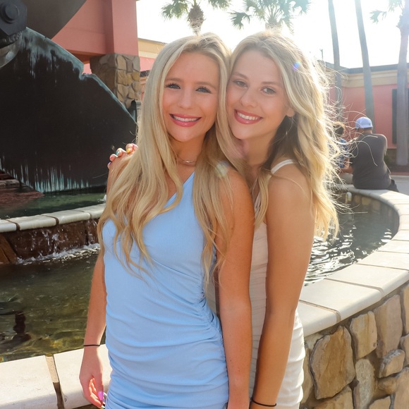 Meet your Posher, Abbey kate - Picture 4 of 8